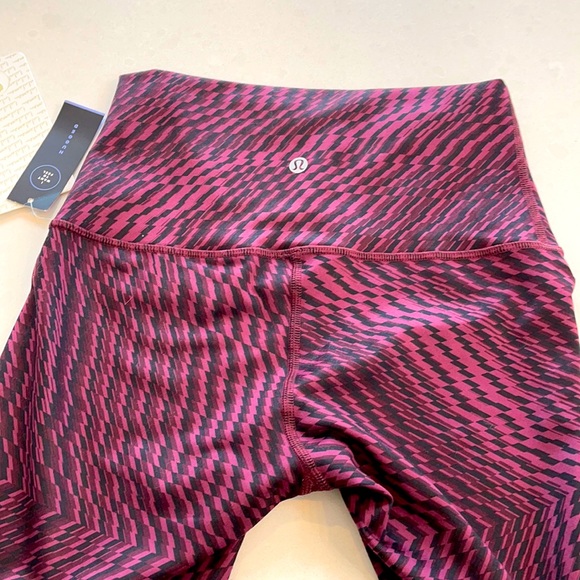 NWT lululemon legging - Picture 2 of 6